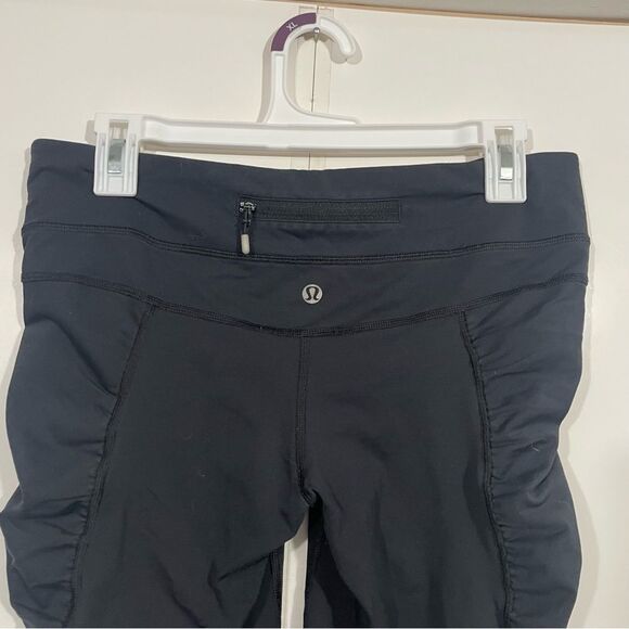 Lululemon Mid Rise Black Activewear Capris - Picture 3 of 4